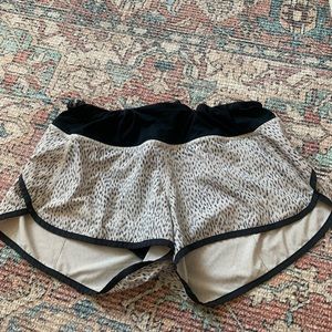 Lululemon speed it up shorts